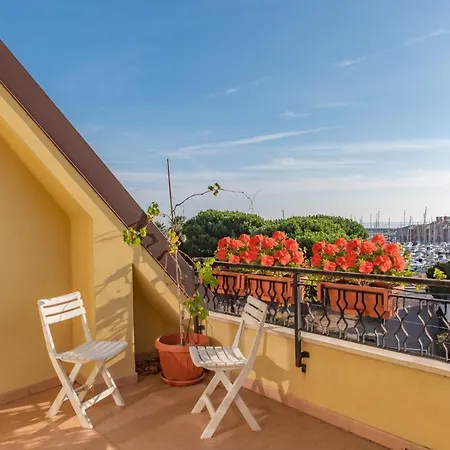 Rivierarent Attico Vista Porto Di Appartement